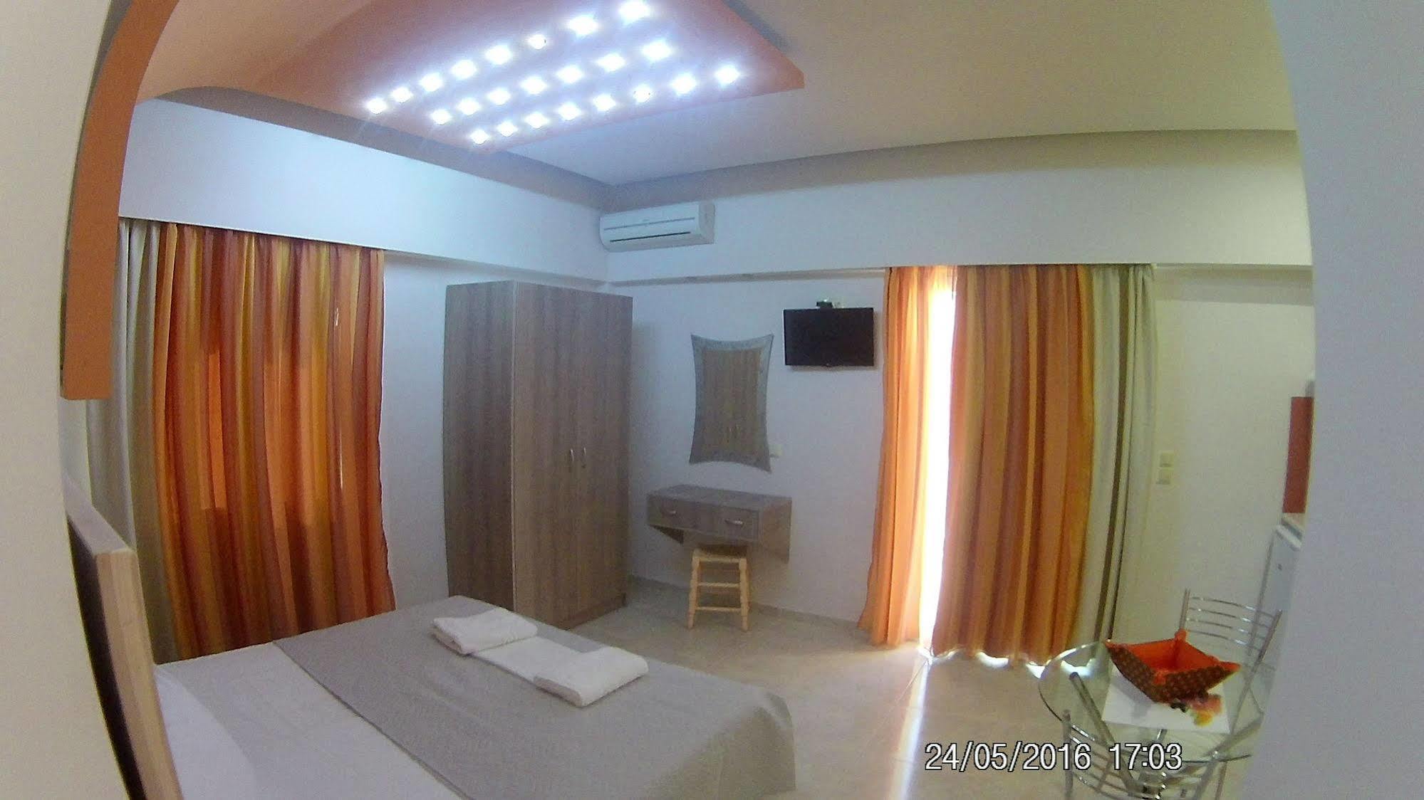 Sirena Apartments Agia Pelagia  Exterior photo