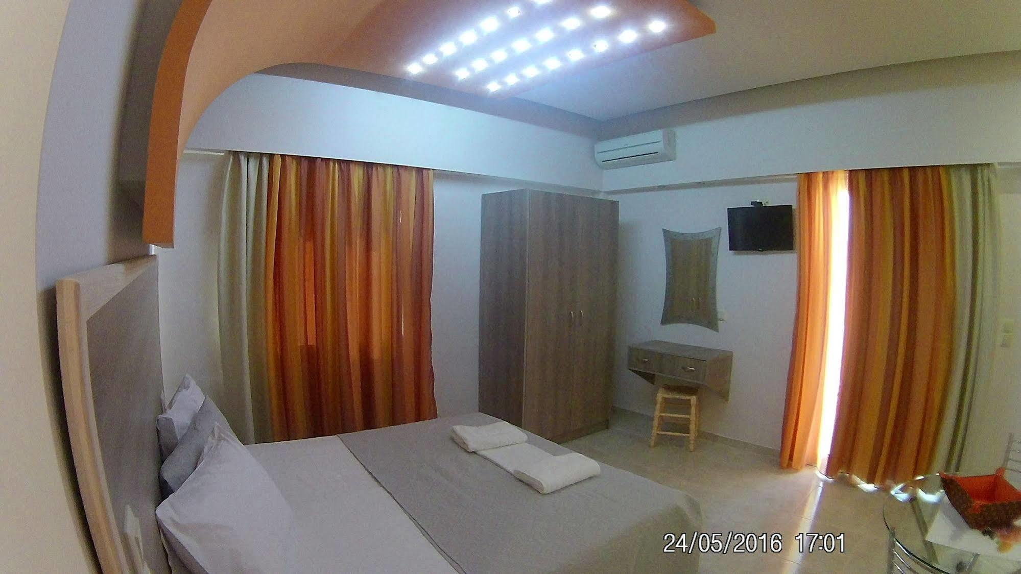 Sirena Apartments Agia Pelagia  Exterior photo