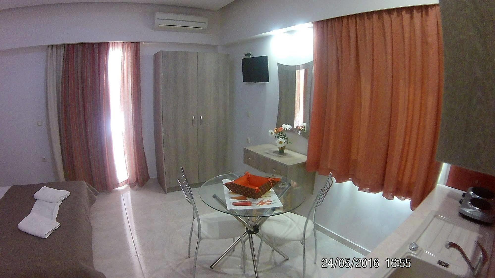 Sirena Apartments Agia Pelagia  Exterior photo