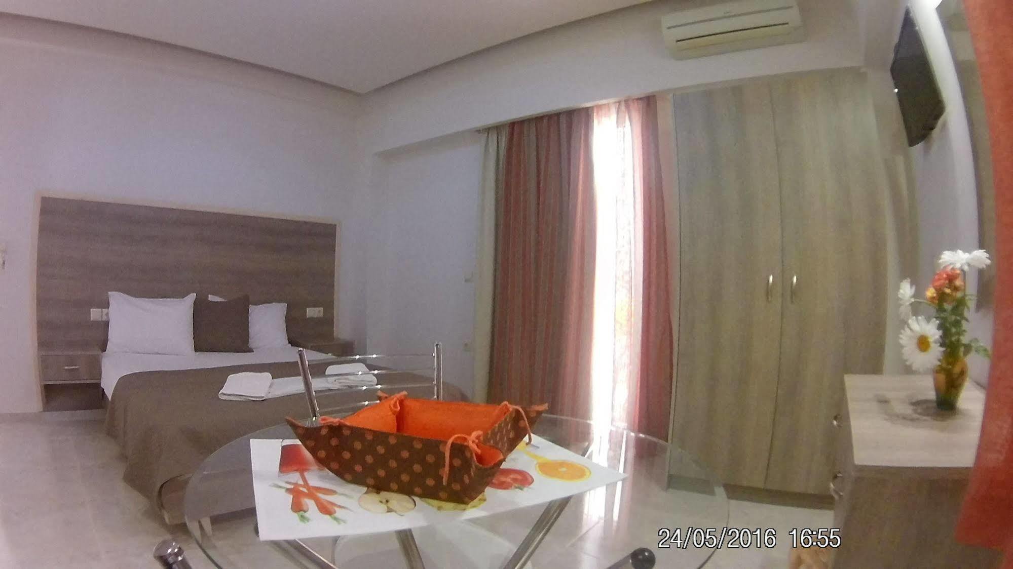 Sirena Apartments Agia Pelagia  Exterior photo